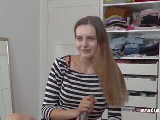 Ersties - germanistikstudentin lauren hut ihren dildo mitgebracht