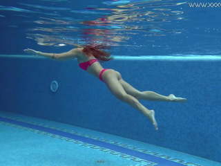 Tiffany tatum πηγαίνει κολυμπώντας με γρύλος, hd σεξ 99