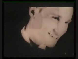 صوفي يحب مصاصات 1997, حر الثلاثون فيديو مجموعة جنس فيد 17