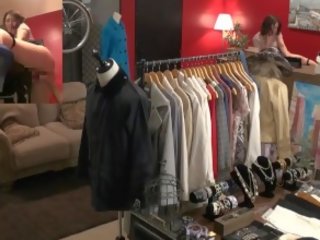 Risky javno seks posnetek v japonsko oblačila trgovina s tsubasa hachino