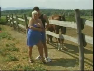 Grootmoeder helga hostess depraved boerderij, gratis xxx video- f4