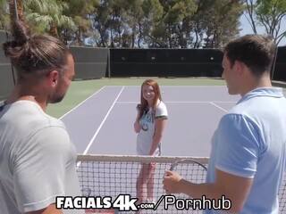 Facials4k sessuale suscitato rossa mazy myers prende un pausa da tennis a ottenere alcuni trattamenti per il viso