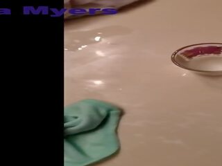 Sig.ra deidra myers schizza seno latte su il specchio: sporco video bb | youporn