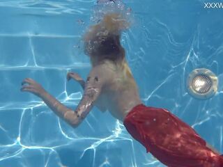 Swimming pool extraordinary erotics with Mimi Cica dressed up
