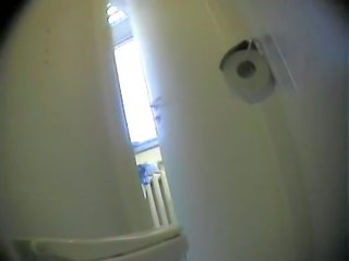 Čurající v záchod 6158