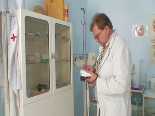 Nada návštevy ju gyno profesor pre grown pička lekárske zrkadlo gyno skúška