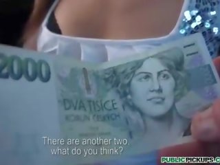 Atractivo aficionado paid dinero para público sexo presilla