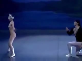Çıplak anal creampie ballet