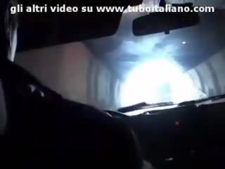 Troietta scopata uz macchina fucked uz the automašīna