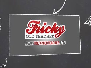 Tricky vecs skolotāja - sweetie izpaužas viņai pakaļu izpostītu.